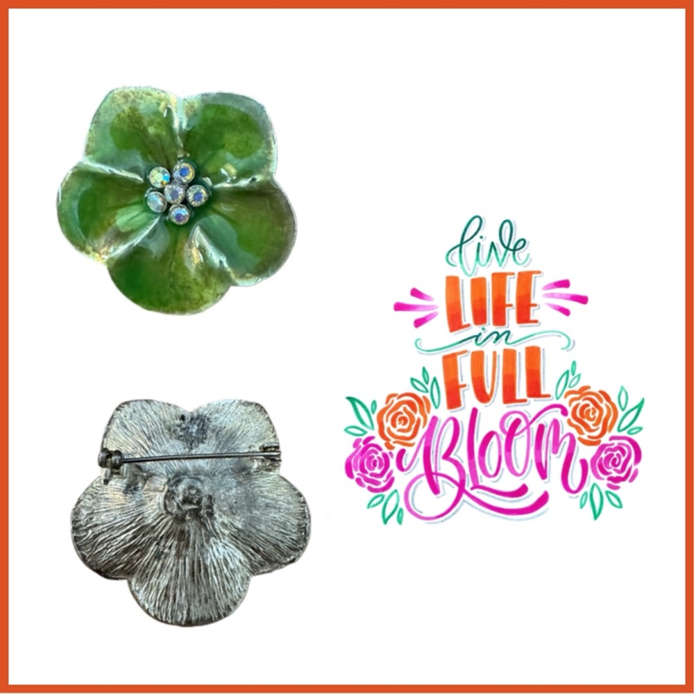 Green Enamel Flower Brooch. 6 Borealis Crystals.  Gold Tone.  1.5”W
